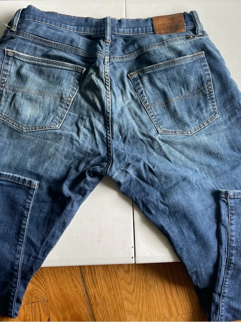 Lucky Brand 221 Slim Straight Jeans Men’s 34x30 Medium Wash Denim
